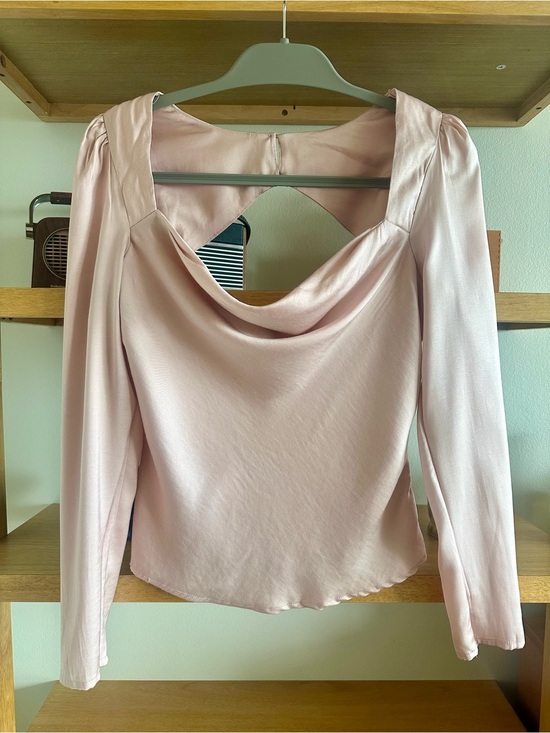 Astr Tops - ASTR Blush Pink Draped-Back Long Sleeve Blouse - size M